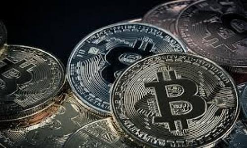 以太坊（Ethereum）的钱包地址是由42个字符组成的十六进制字符串，其中前两个字符（“0x”）表示这是一个以太坊地址。钱包地址的字符包括数字（0-9）和字母（a-f），并且是区分大小写的。尽管以太坊钱包地址可以使用大写或小写字母，但采用混合大小写的方式被称为“EIP-55格式”的地址，可以增加地址的可读性并减少输入错误的可能性。

### 以太坊地址的结构

以太坊钱包地址的结构如下：

1. **前缀**：所有有效的以太坊地址在开头都加上“0x”前缀，以表明这是一个十六进制数。
   
2. **地址主体**：后面的40个字符（总共42个字符，包括“0x”）由十六进制的字符组成，可能是大写或小写的字母（a-f, A-F）和数字（0-9）。

### 例子

- 小写地址：`0x5c69b...a6c9c`
- 大写地址：`0X5C69B...A6C9C`
- 混合大小写地址（EIP-55）：`0x5C69bA3B9D6D4dA8D46C0F1484A1A6D0E74F57AC`

### 为什么地址是区分大小写的？

以太坊钱包地址区分大小写主要是为了：

1. **错误检测**：在EIP-55格式中，地址中某些字符的大写和小写组合增加了地址的冗余性，使得用户更容易发现输入错误。

2. **用户友好性**：尽管用户可以使用全小写或全大写的地址，采用EIP-55格式的地址更容易阅读，允许用户在输入或分享地址时减少出现错误的几率。

### 如何生成一个以太坊钱包地址？

生成以太坊地址的过程通常涉及以下步骤：

1. **创建私钥**：使用随机数生成算法生成256位的私钥。
  
2. **生成公钥**：通过椭圆曲线数字签名算法（ECDSA）将私钥转换为公钥。
  
3. **生成地址**：将公钥进行Keccak-256哈希运算，取其最后的40个字符（20个字节）作为钱包地址。

### 如何安全地管理以太坊钱包地址？

- **保持私钥私密**：绝对不能将私钥泄露给任何人，私钥是控制您钱包的唯一凭证。
  
- **使用硬件钱包**：硬件钱包提供额外的安全层，可以防止潜在的在线攻击。
  
- **备份钱包**：定期备份钱包并将备份保存在安全的地方，以防丢失。

### 结论

以太坊钱包地址的大小写形式虽有不同，但都可以有效地作为资产的唯一标识。保持良好的地址管理习惯，结合最新的安全措施，能让您的以太坊资产更加安全。

### 相关问题

1. **以太坊地址的安全性如何提高？**
2. **如何收发以太坊和其他ERC-20代币？** 

接下来，我将逐个介绍这两个相关的问题。

### 以太坊地址的安全性如何提高？

真心觉得，以太坊作为一项创新的技术，它的安全性无疑是我们最为关注的部分。以下几点是提高以太坊地址安全性的有效方法：

1. **加密存储私钥**：使用加密软件对私钥进行加密存储，确保即使设备被盗，私钥也不会被泄露。

2. **启用双重验证**：如果使用虚拟货币交易所，不妨启用双重身份验证（2FA），增加额外的安全层，即使账户被入侵，攻击者也需要额外的凭证才能进行操作。

3. **定期更换地址**：虽然以太坊地址是永久的，但对于重要交易，您可以创建新的地址来减少被跟踪的风险。

4. **避免点击不明链接**：很多针对以太坊用户的钓鱼攻击都是通过不明链接实现的。保持警惕，避免随意点击。

5. **使用可信的服务**：无论是交易所还是钱包服务，使用信誉良好的服务商，定期查询他人的使用反馈和评论。

### 如何收发以太坊和其他ERC-20代币？

有点遗憾的是，很多新手在开始使用以太坊时，对如何收发以太坊及其衍生代币并不熟悉。下面是简单的操作指引：

1. **下载以太坊钱包**：首先，您需要下载一个支持以太坊及ERC-20代币的钱包。例如MetaMask、Trust Wallet等。

2. **创建账户**：打开钱包后，创建一个新的钱包账户并妥善保存相关的助记词和私钥。

3. **收款**：获得您的以太坊地址（即钱包地址），并将其分享给发款人，或在交易所将以太坊转入您的钱包。

4. **发送以太坊**：
   - 打开您的钱包，选择“发送”选项。
   - 输入收款人的以太坊地址。
   - 输入您要发送的金额。
   - 确认交易费用并提交。

5. **ERC-20代币转账**：
   - 在钱包中选择相应的ERC-20代币（例如USDT、LINK等）。
   - 按照相同方式输入地址和数量，提交转账。

越来越多的人开始接触和使用以太坊，并逐渐意识到这项技术带来的无限可能。如果你还有疑问，欢迎在评论区留言，我们一起探讨！